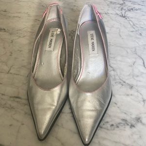 Silver,  pink outline low heels STEVEN MADDEN